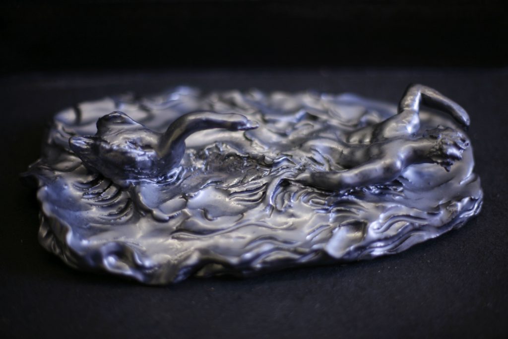 Andreas Chwatal, S4 Le bassin du cygne / E20 Lieu de drague, 2015, Keramik, 22.5 x 12.6 x5 cm